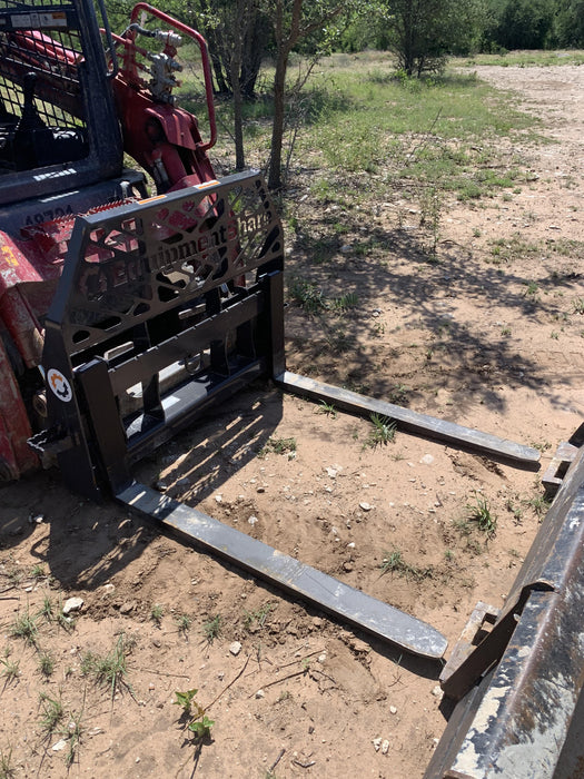 2022 PALADIN 48" Pallet Forks - Paladin