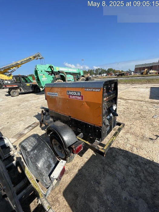 2021 Lincoln Electric Vantage 322 Vantage 322 Ready Pak 3 w/ Telematics & Decals, ORANGE (includes trailer, cable rack, fender light kit)
