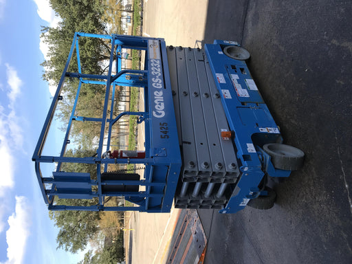 2017 Genie GS-3232 Genie GS3232 Narrow 32' Scissor Lift