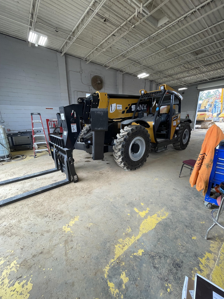 2022 SANY STH1056