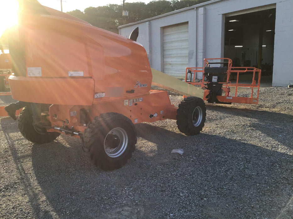 2019 JLG 400S