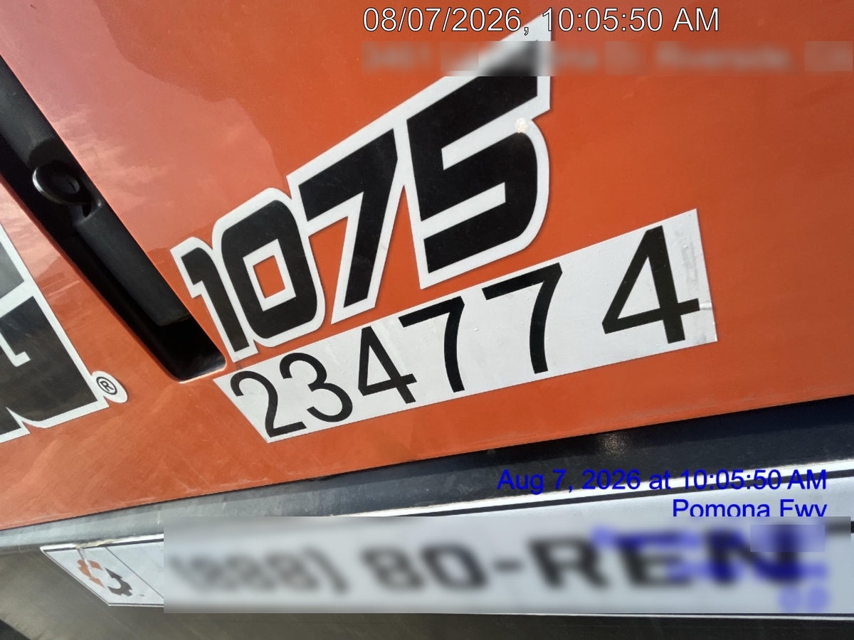 2022 JLG 1075