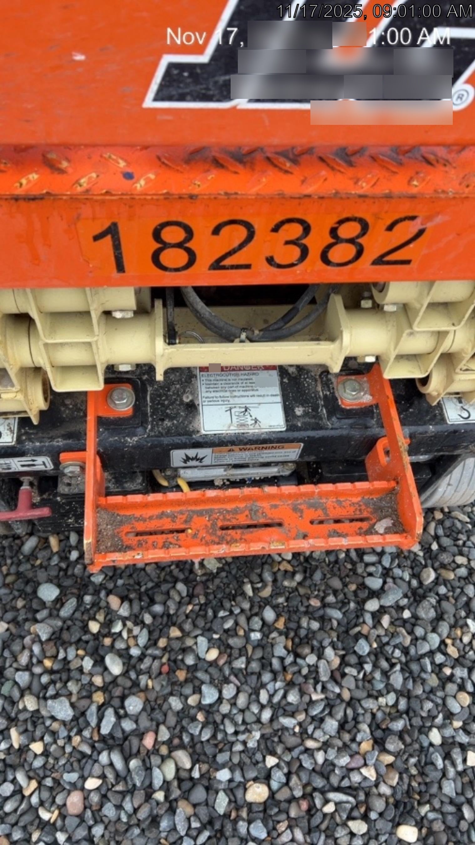 2021 JLG ES1330L