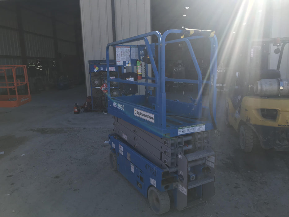 2019 Genie GS-1930 Fixed Rails with Chain Entry