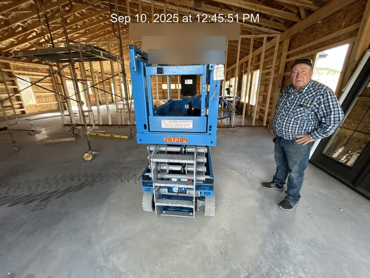 2022 GENIE GS-1932