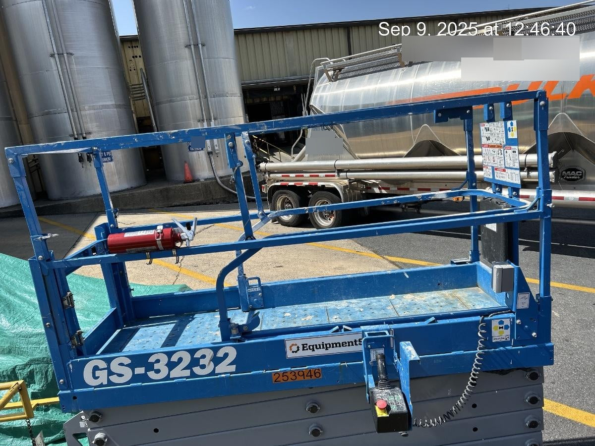 2022 GENIE GS-3232