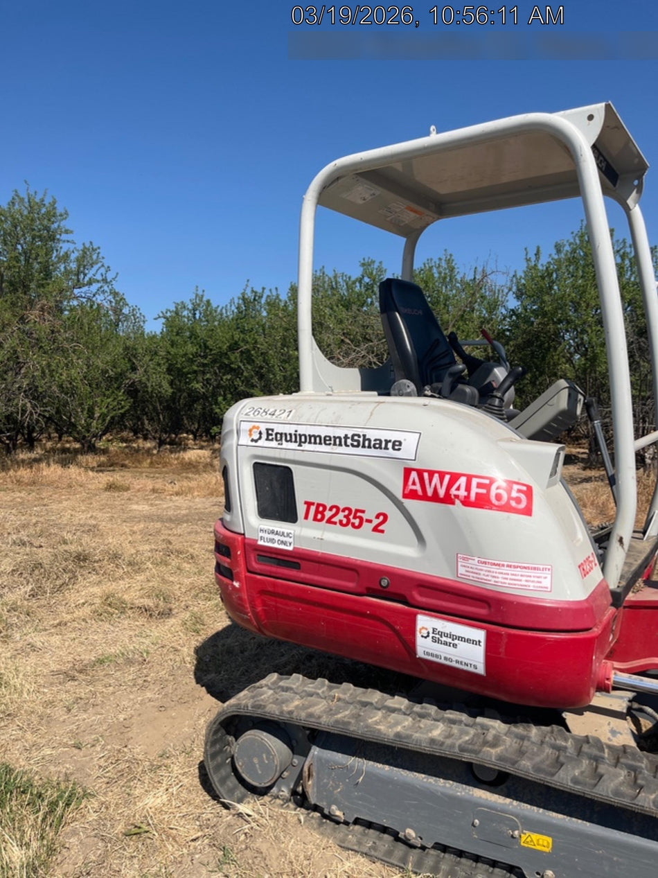 2022 TAKEUCHI TB235-2R