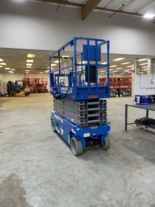 2020 Genie GS-3232 Standard, Folding half height swing gate, 800W Inverter