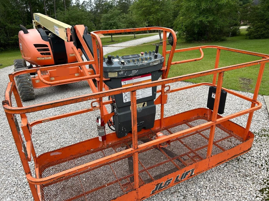 2019 JLG 600AJ