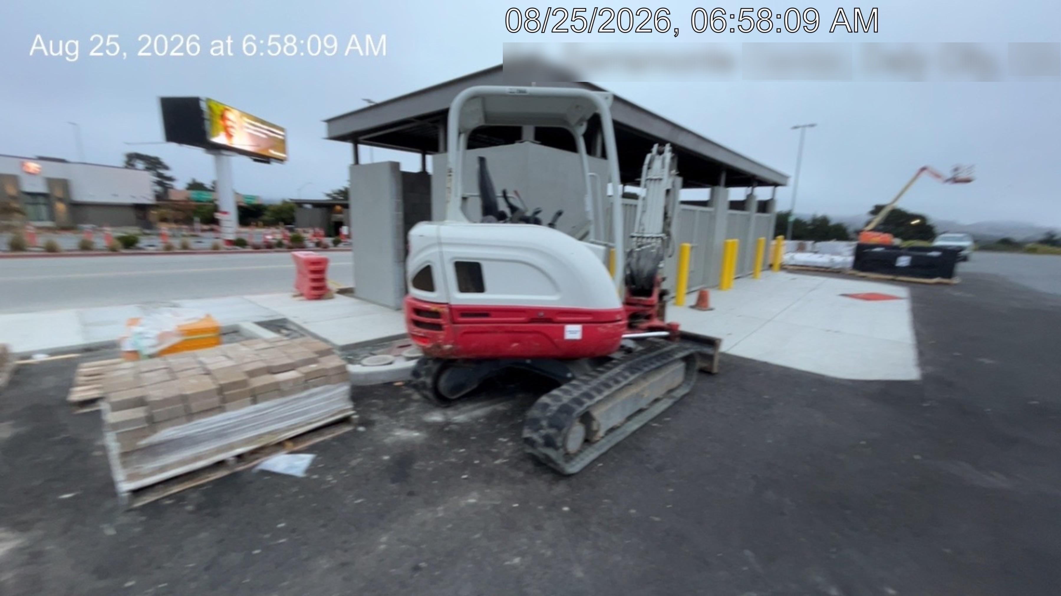 2022 TAKEUCHI TB235-2R