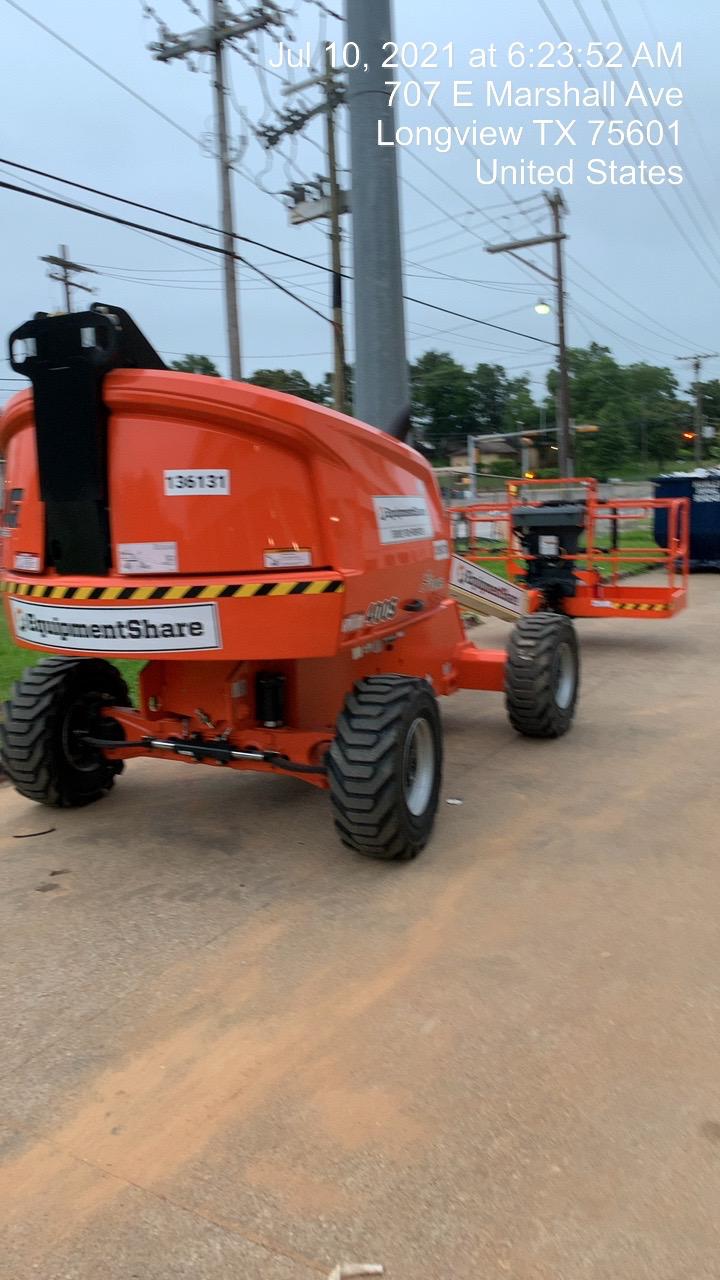 2021 JLG 400S