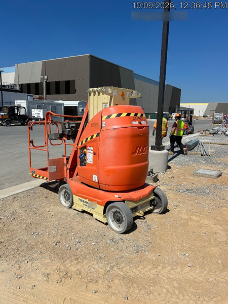 2022 JLG 26E