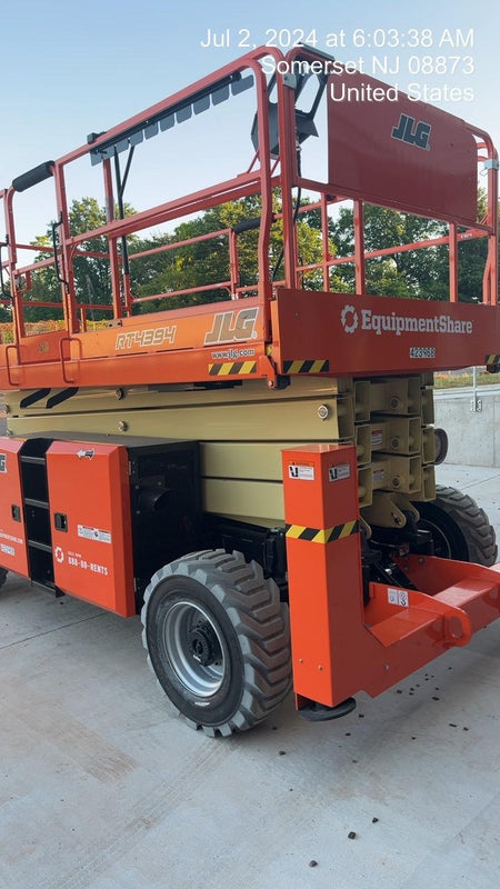2024 JLG RT4394