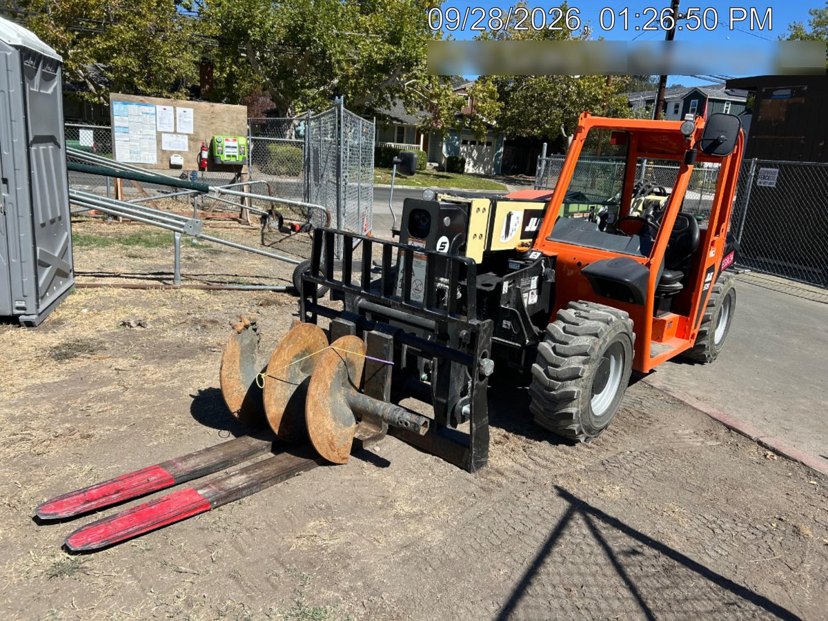 2025 JLG 519