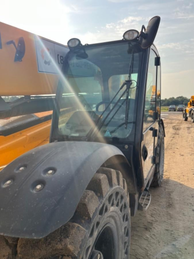 2021 JCB 512-56
