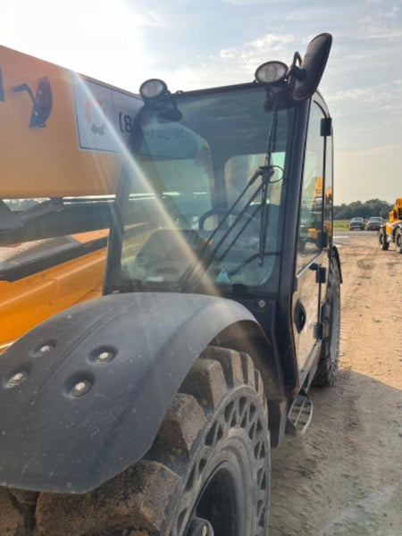 2021 JCB 512-56