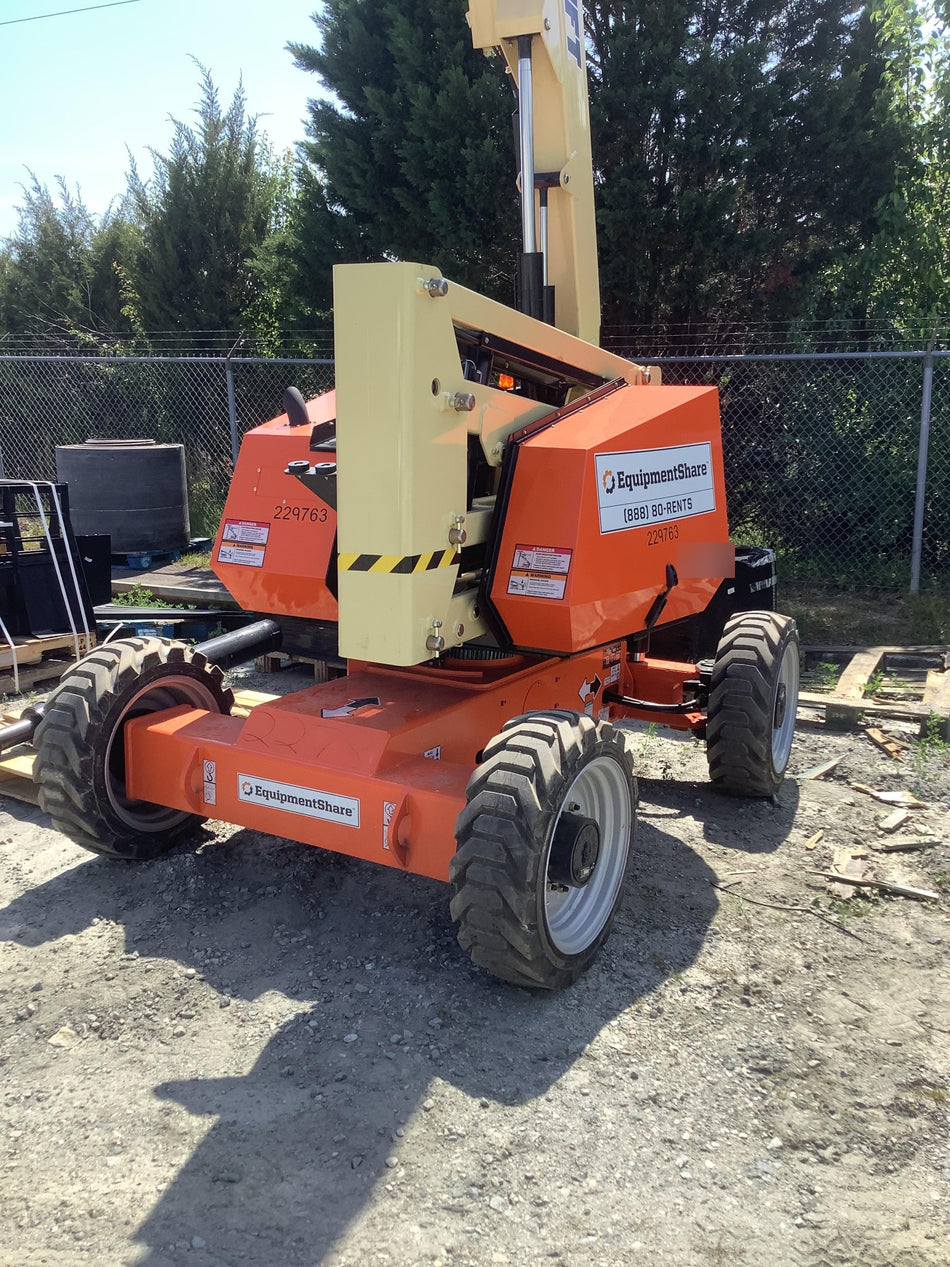 2022 JLG 340AJ