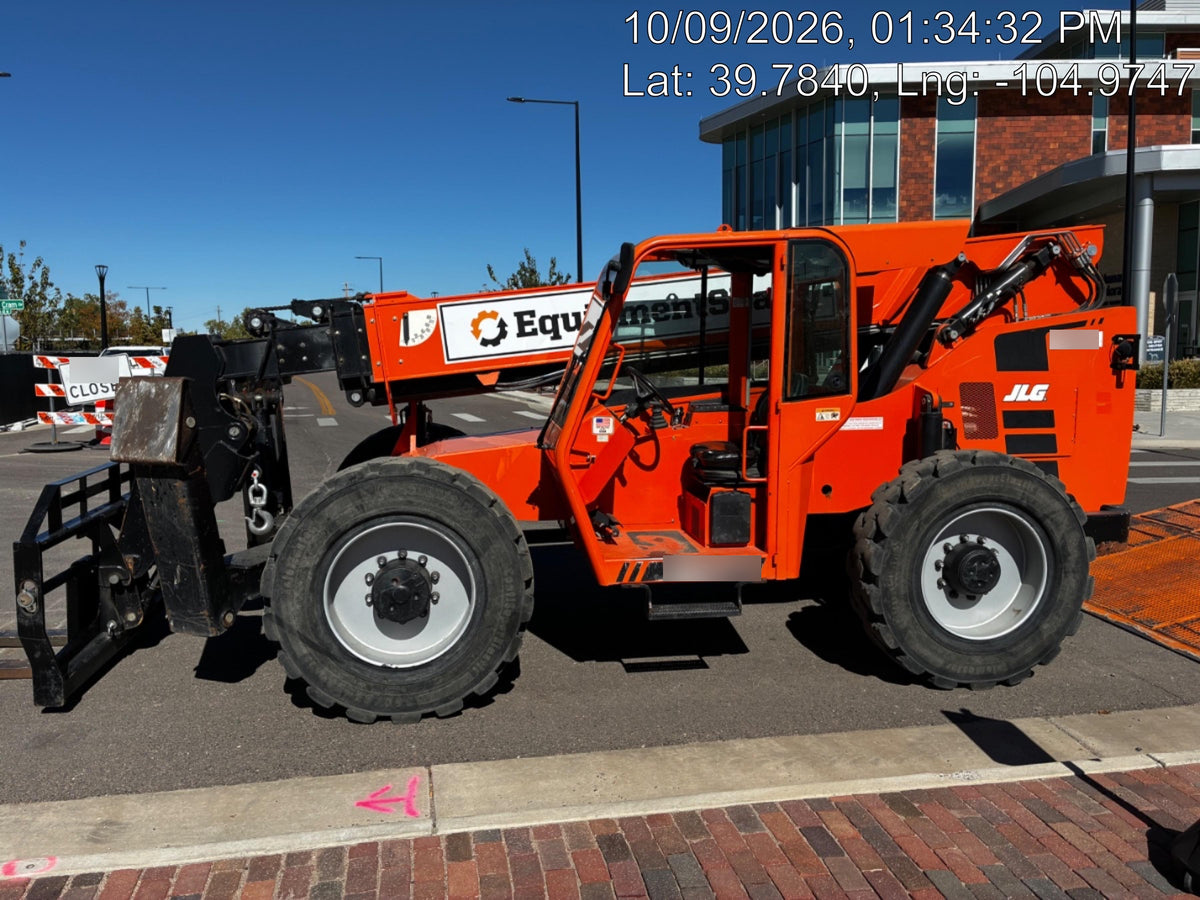 2020 Skytrak 10054 Cab/Heat/Air, Solid Tires, Work Lights, Beacon, Aux Hydraulics, Back up Alarm, Lifting Eye, ES Decals