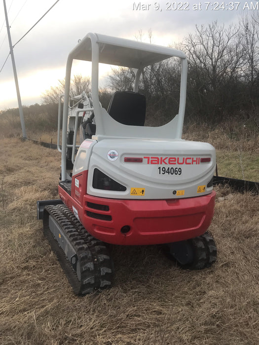 2021 TAKEUCHI TB235-2R