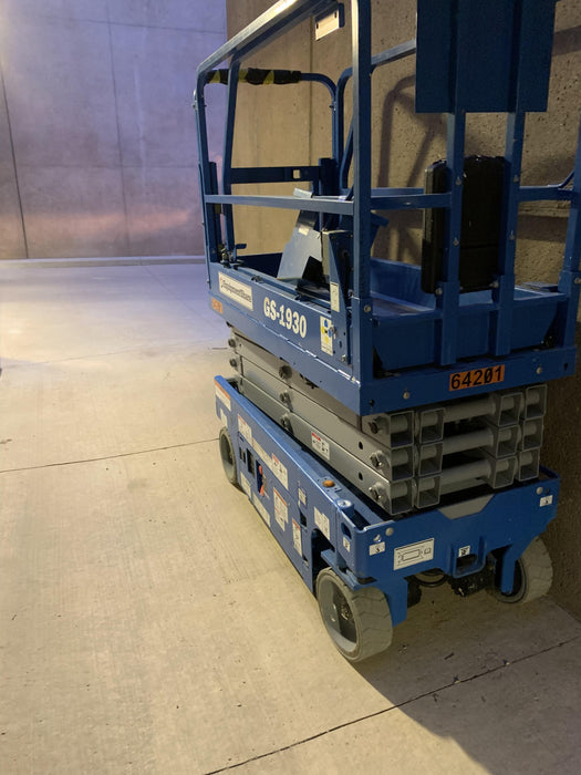 2020 Genie GS-1930 Solid Non Marking Tires, Beacon, Folding rails with half height swing gate
