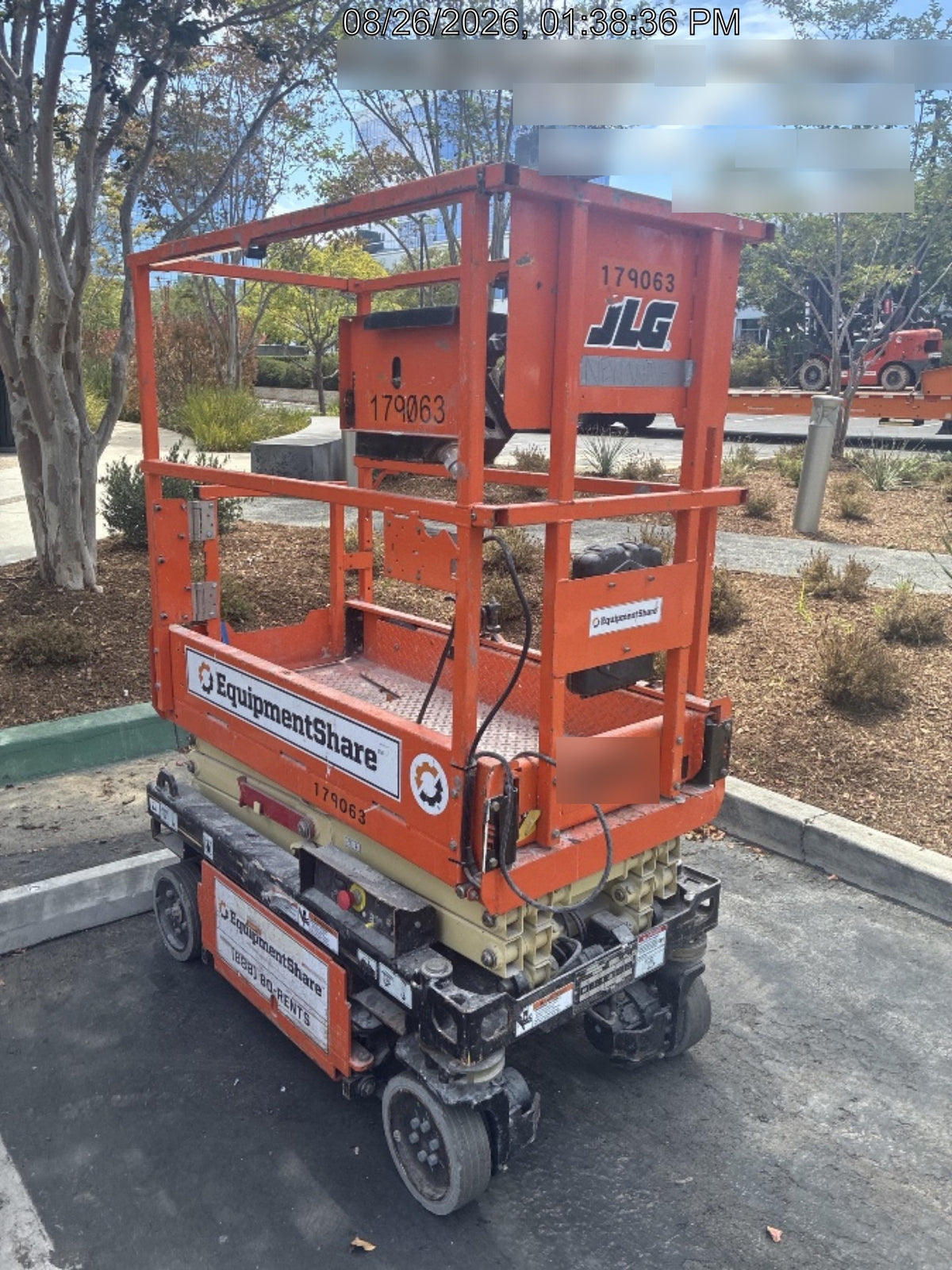 2021 JLG ES1330L