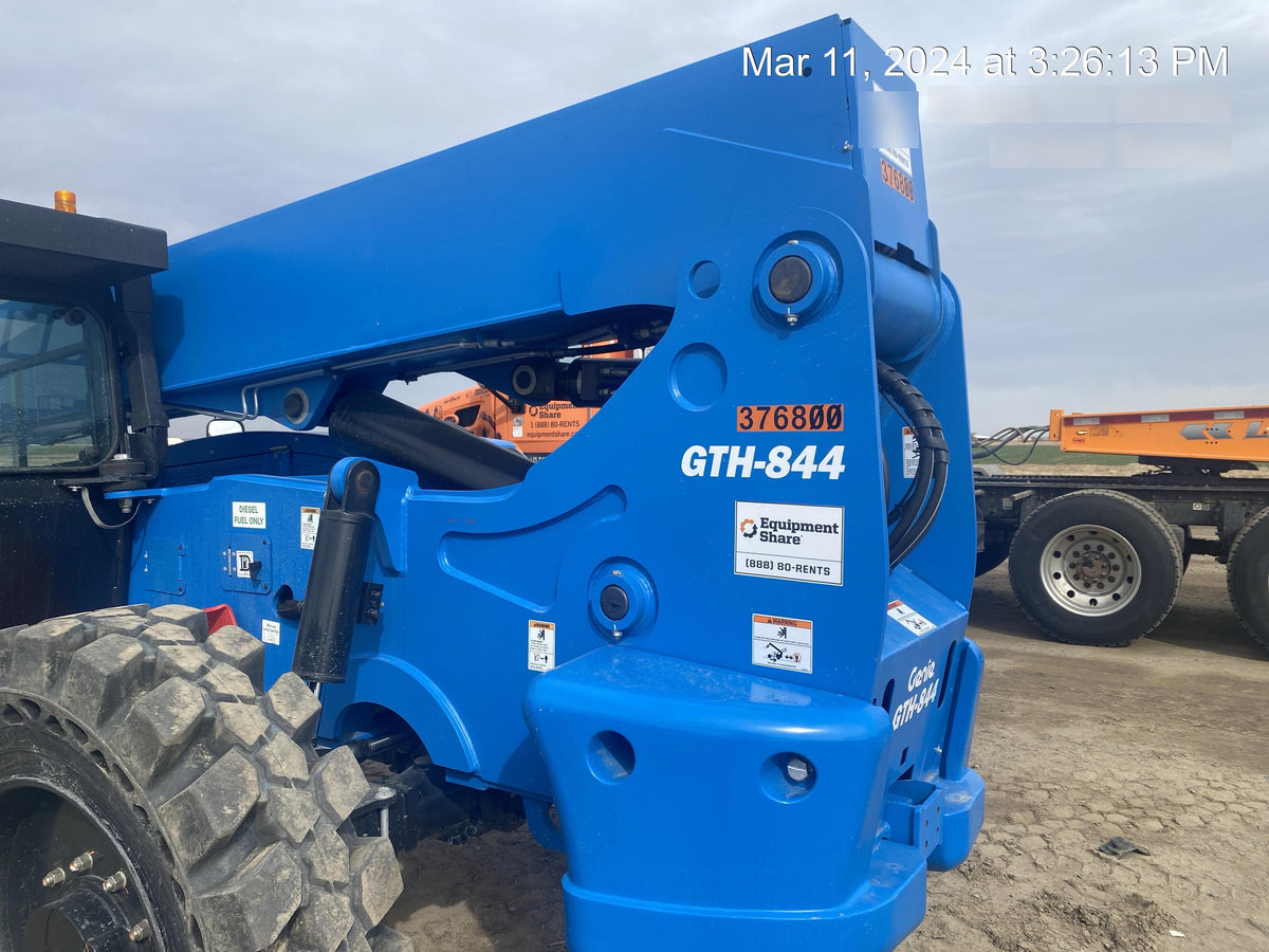 2023 GENIE GTH-844