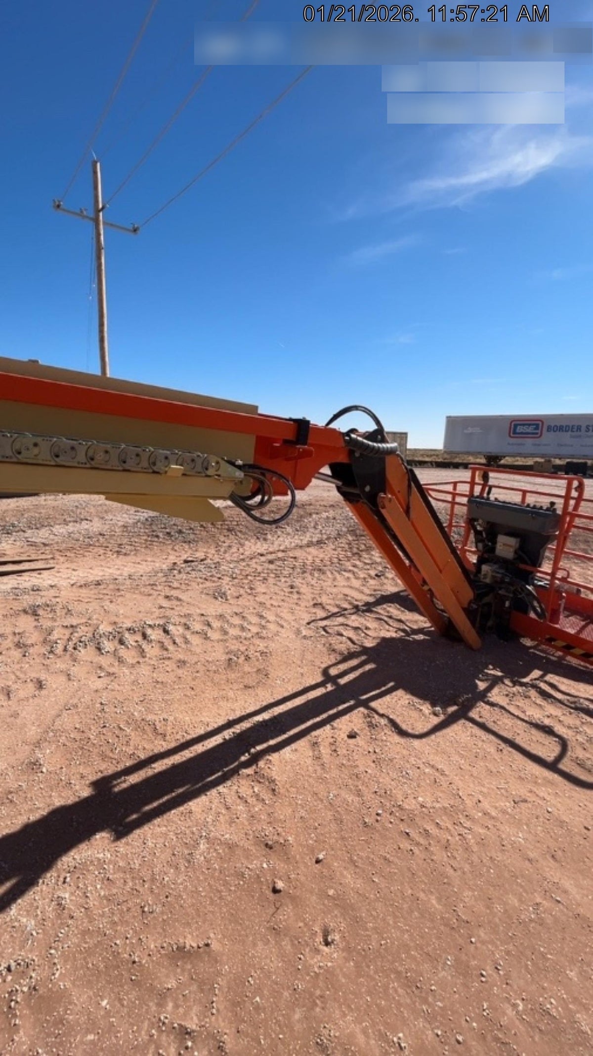 2022 JLG 660SJ