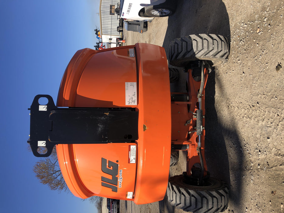 2019 JLG 400S