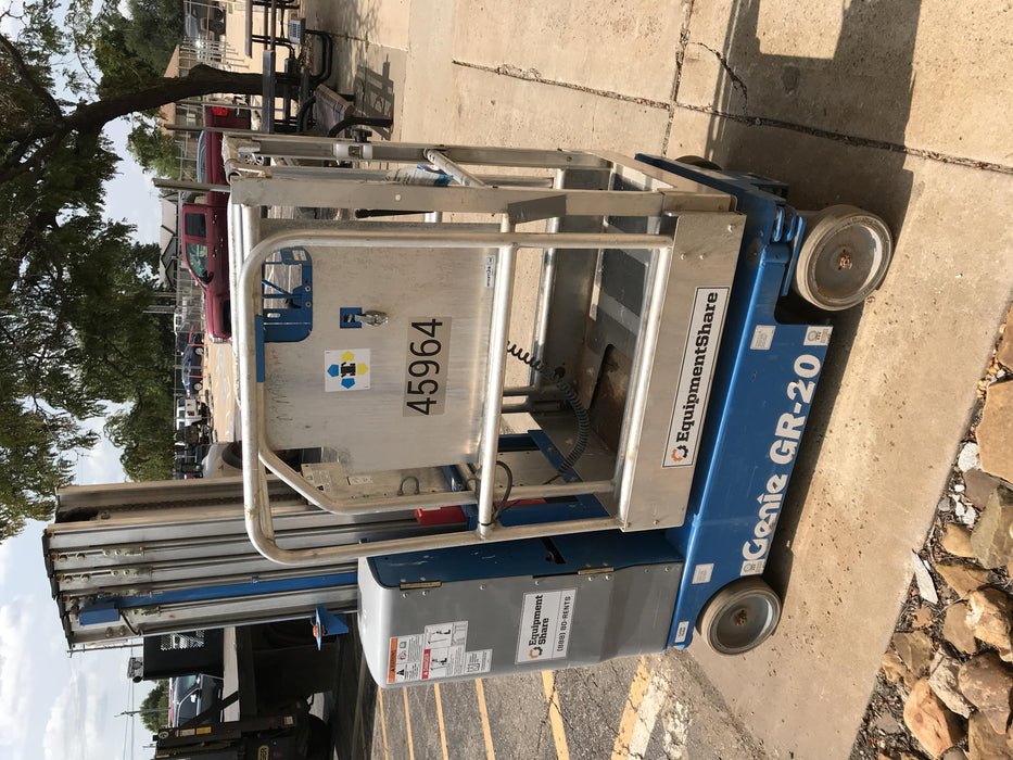 2019 GENIE GR-20