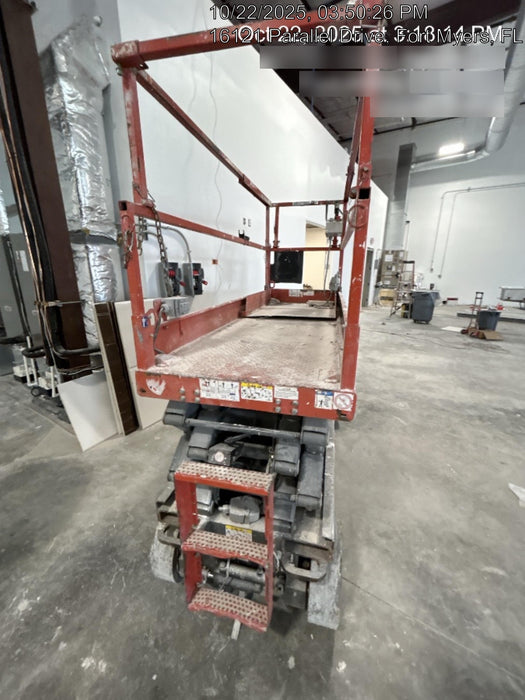 2018 Skyjack SJIII-3226 Skyjack SJIII3226 Scissor Lift w/Trojan Batteries