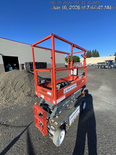 2020 Skyjack SJIII-3219 Solid NM Tires, Half height spring hinged entry gate, Dual Beacons, 800W Inverter