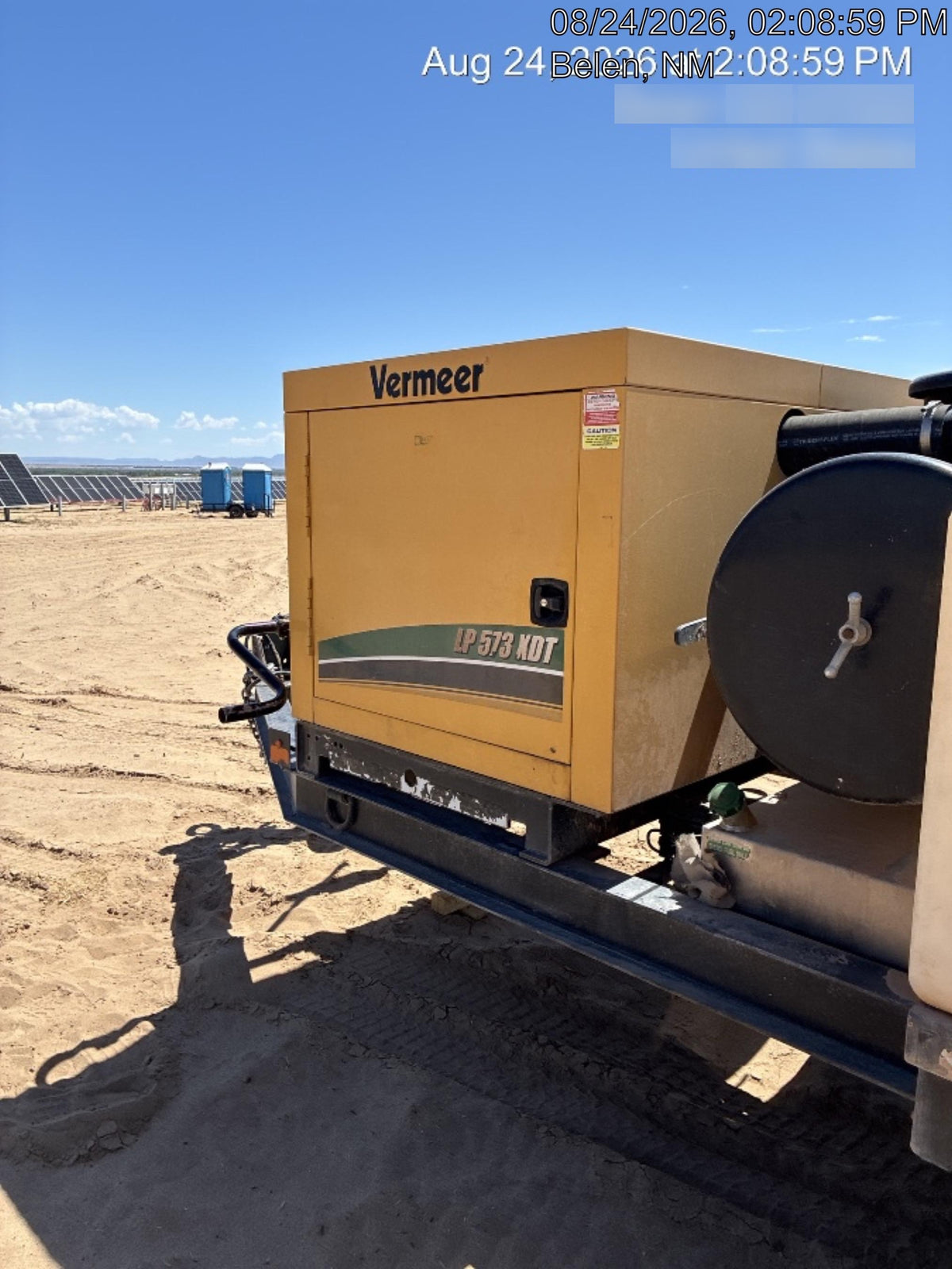 2021 Vac-Tron LP573XDT 500 Gallon Debris Tank w/ Hydraulic Tilt, two (2) 100 Gallon Water Tanks, Low Profile Torsion Axles (12,000 GVWR)