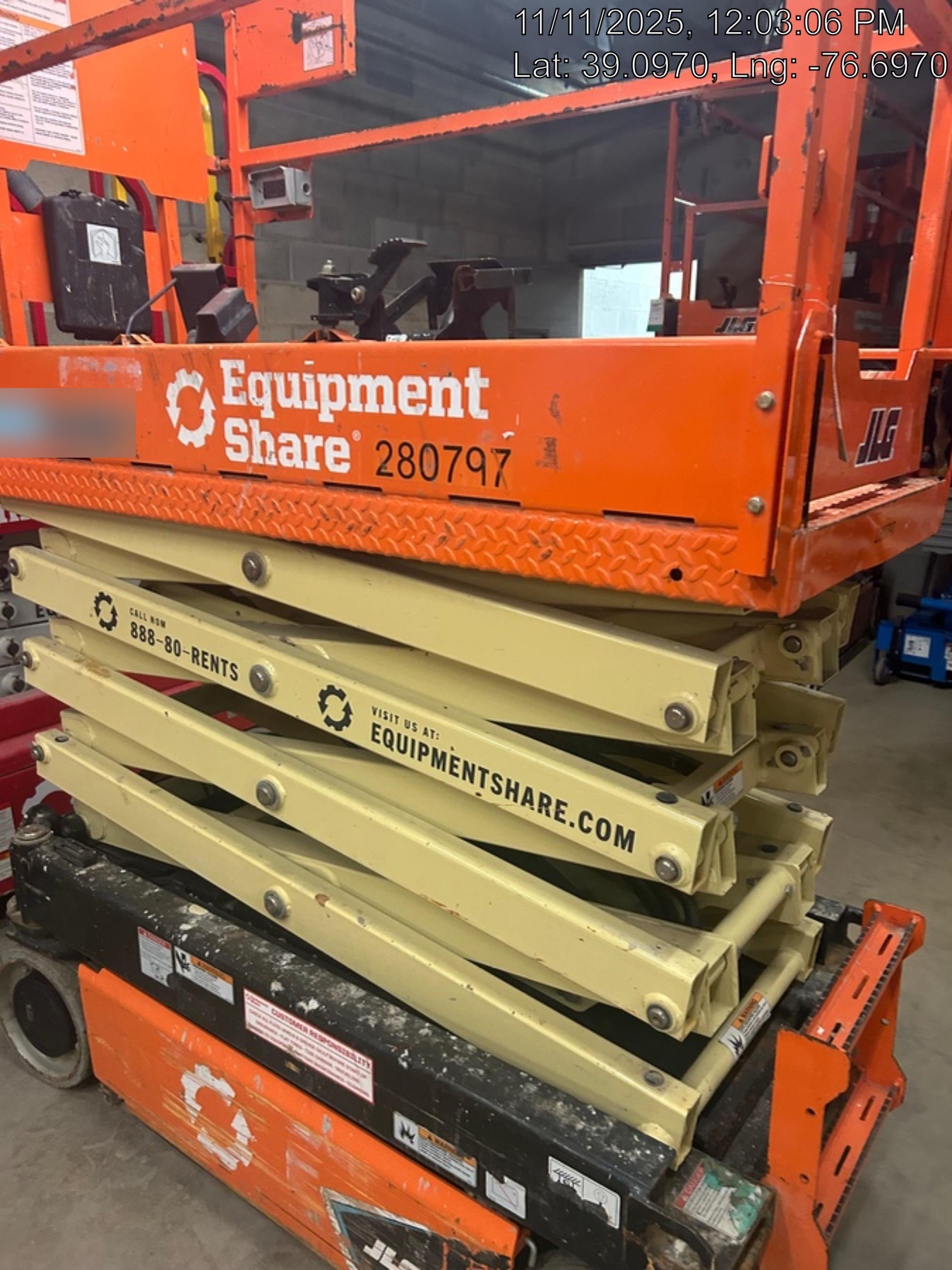 2022 JLG ES1932