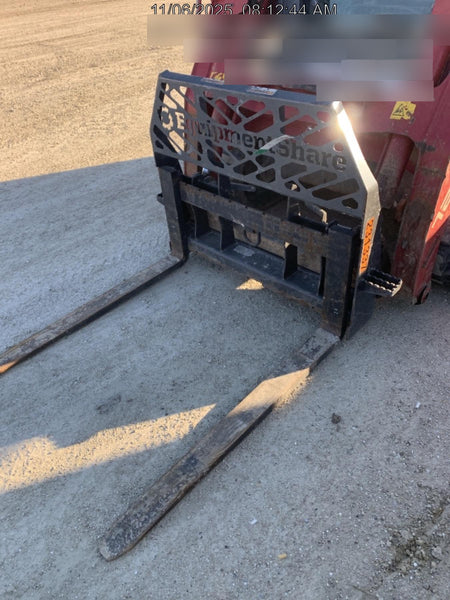 2021 TAKEUCHI 48" Pallet Forks - Takeuchi
