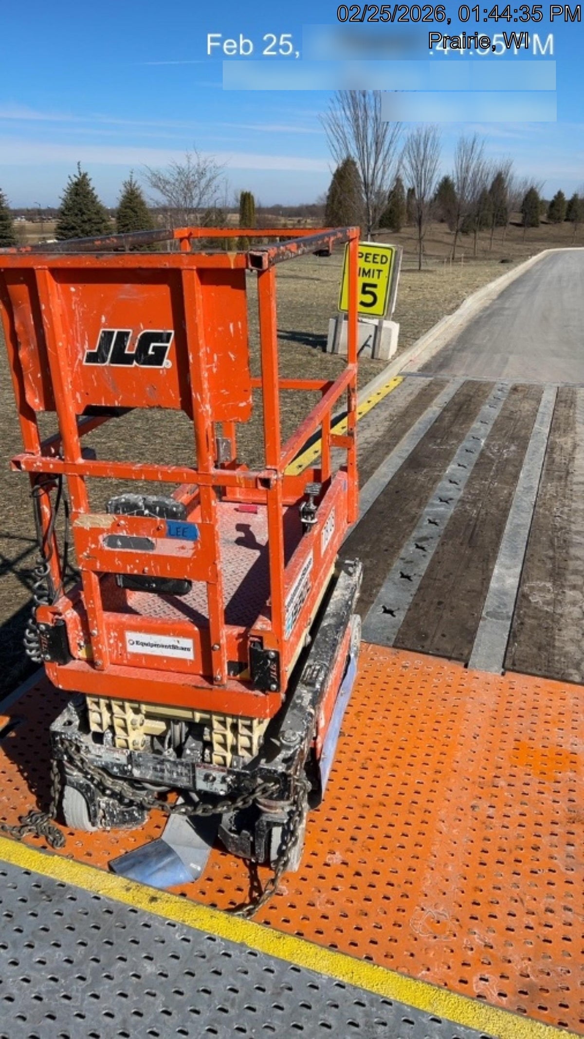 2021 JLG ES1330L
