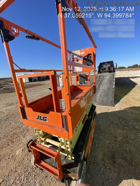 2022 JLG ES1932