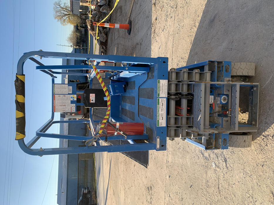 2019 Genie GS-1930 Fixed Rails with Chain Entry