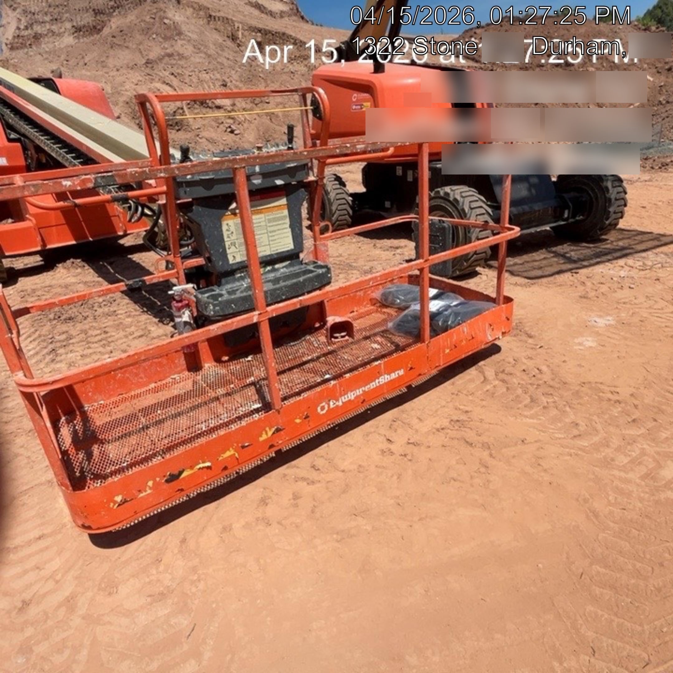 2022 JLG 600S