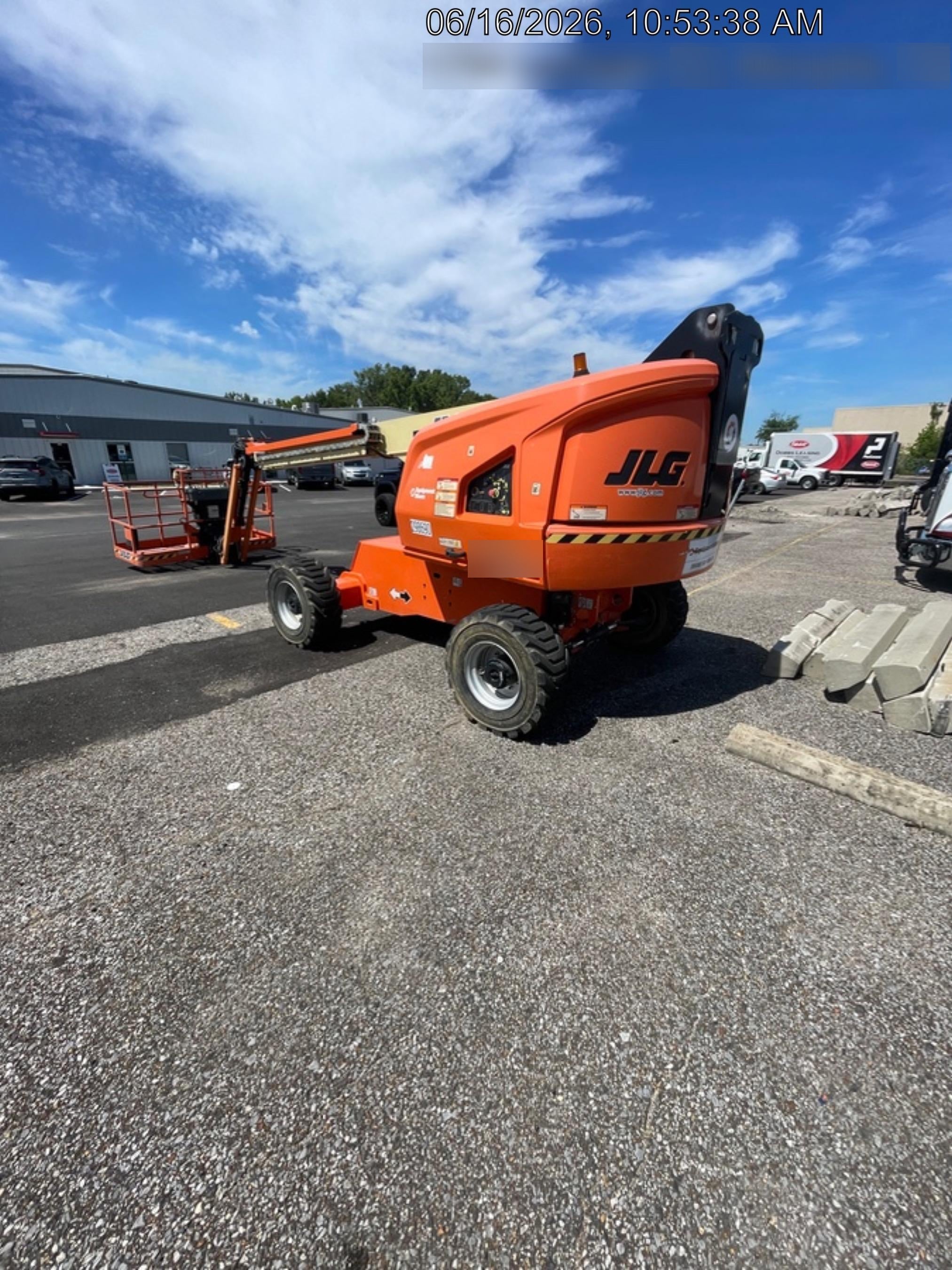2023 JLG 460SJ