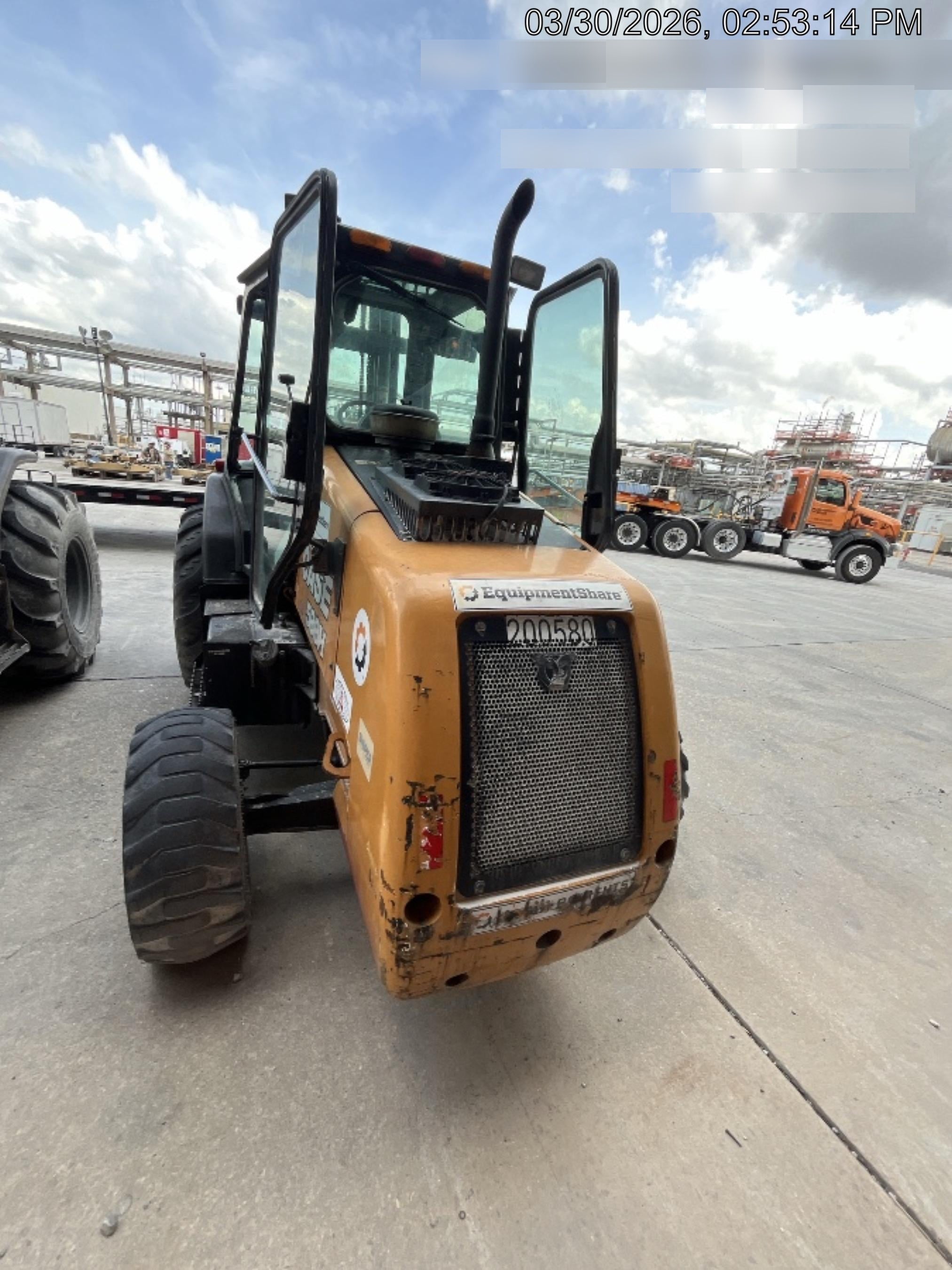 2022 CASE 588H