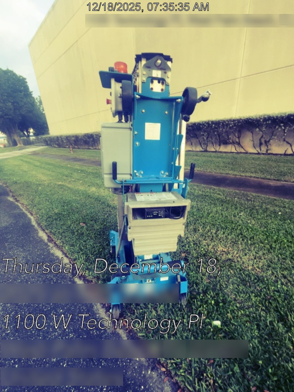 2023 GENIE AWP-30S DC