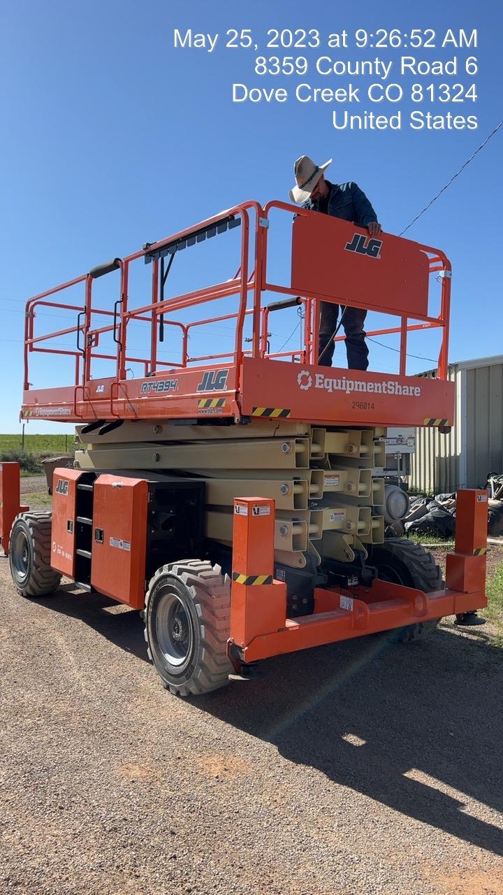 2023 JLG RT4394