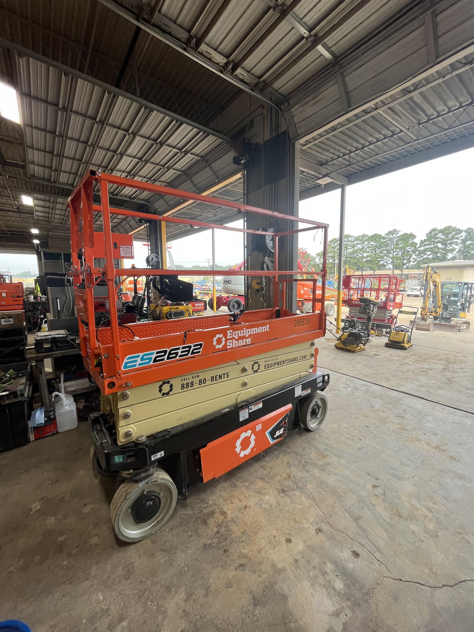 2022 JLG ES2632
