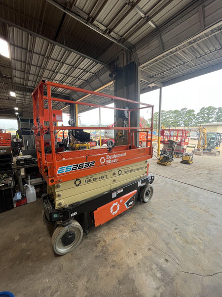 2022 JLG ES2632