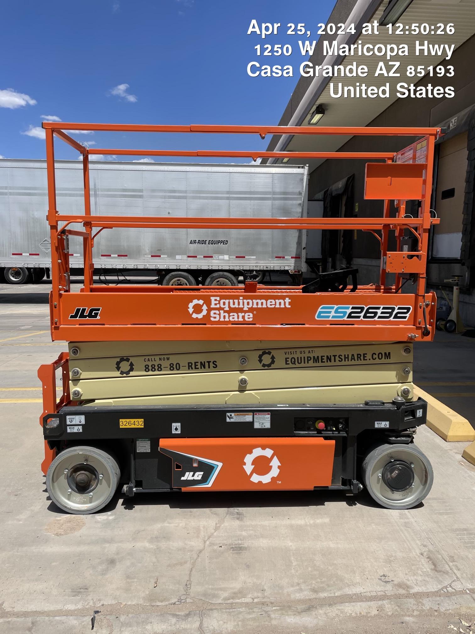 2023 JLG ES2632