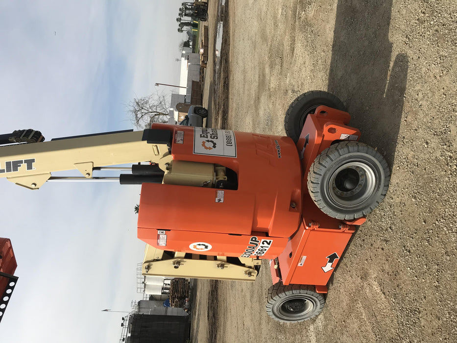 2020 JLG E300AJP