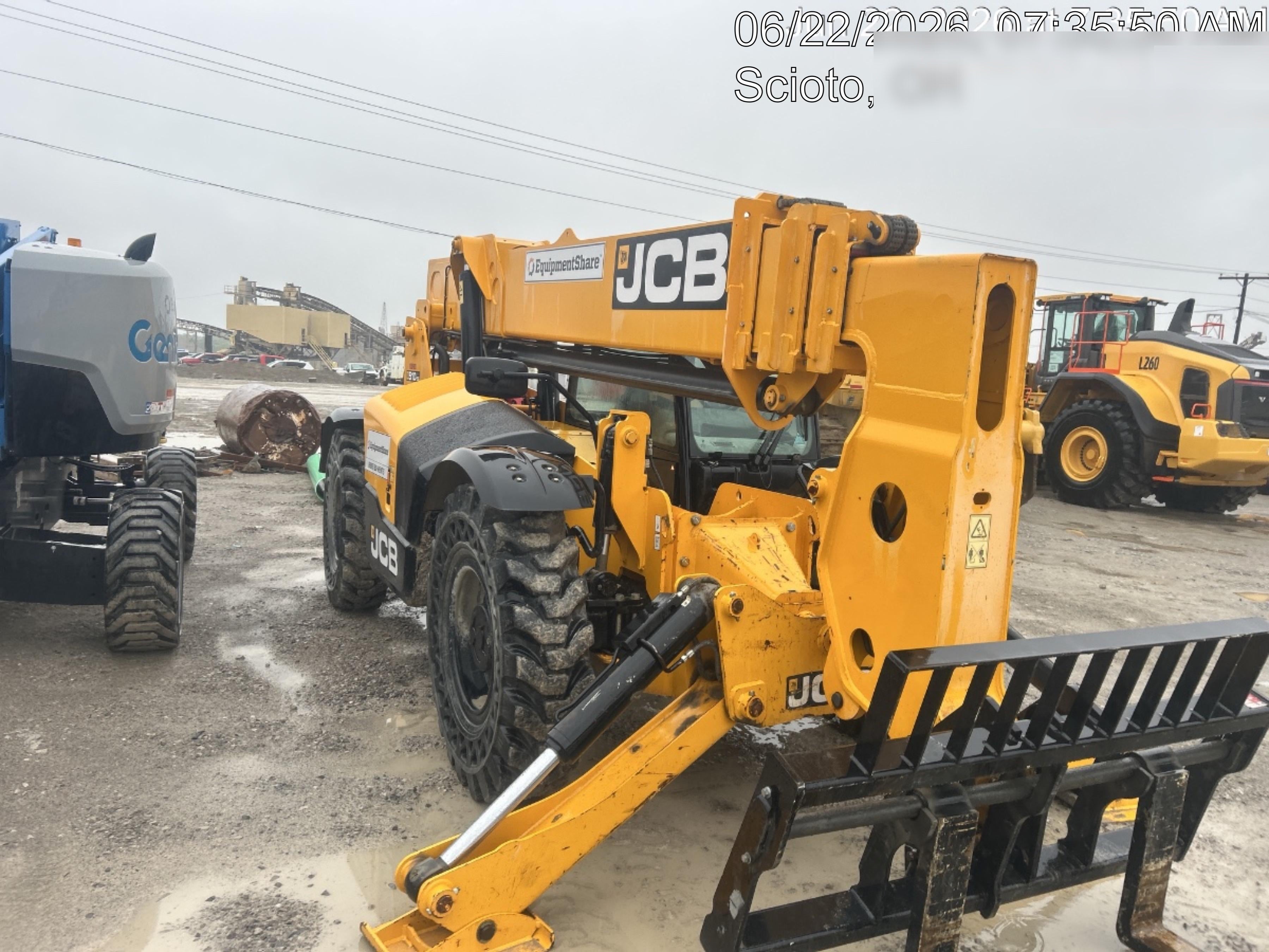 2021 JCB 510-56