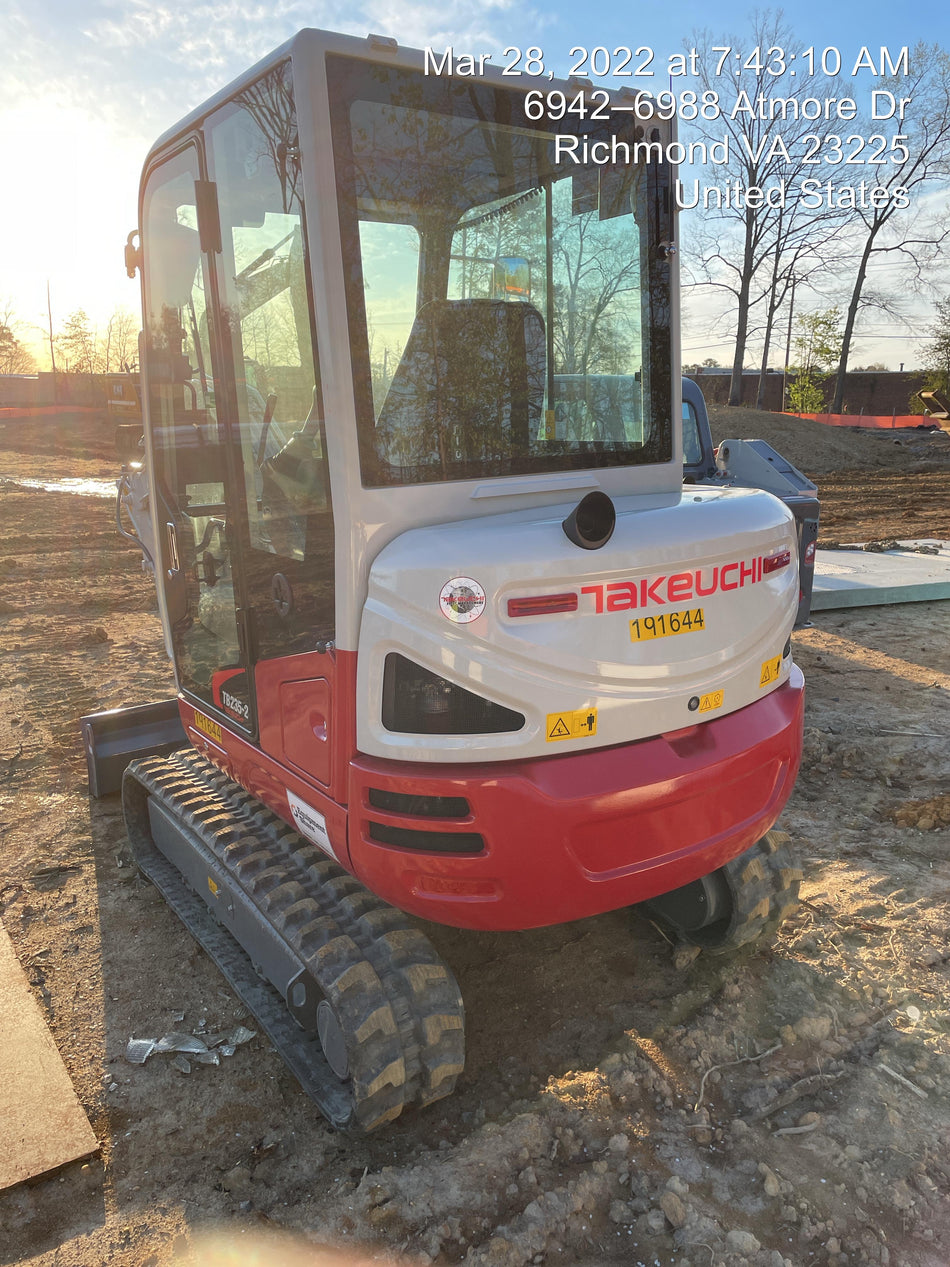 2021 TAKEUCHI TB235-2CR