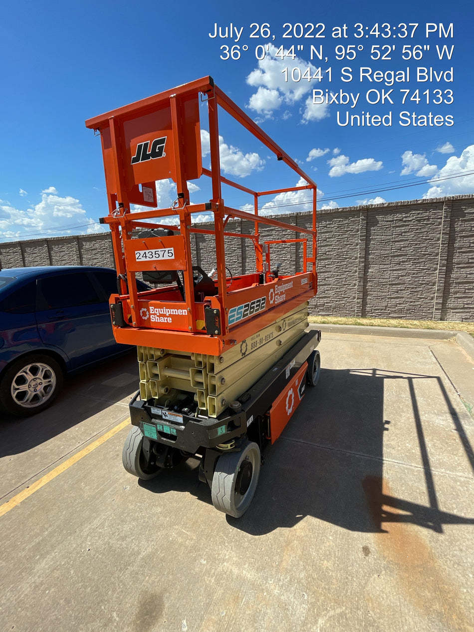 2022 JLG ES2632