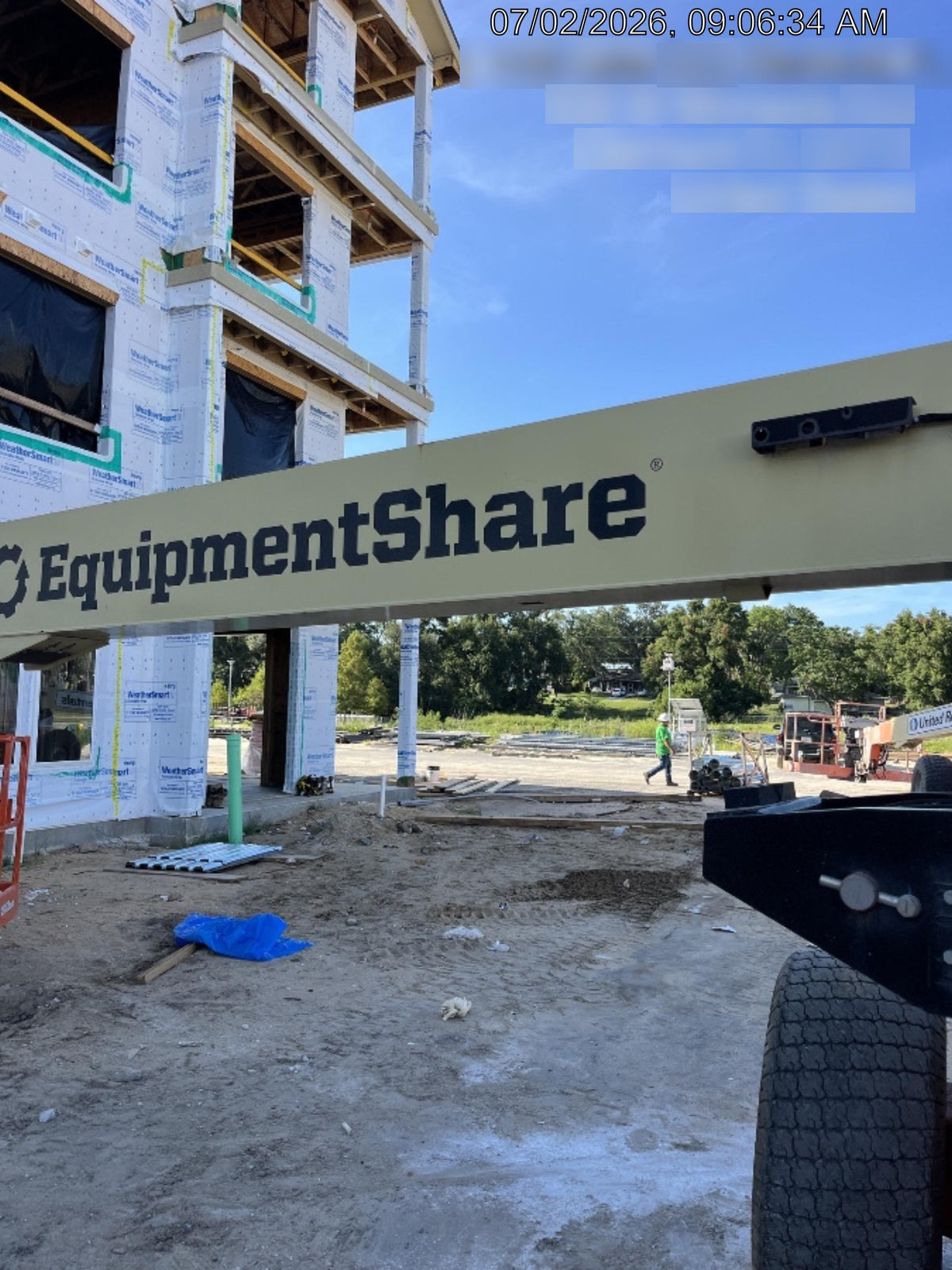 2022 JLG 660SJ